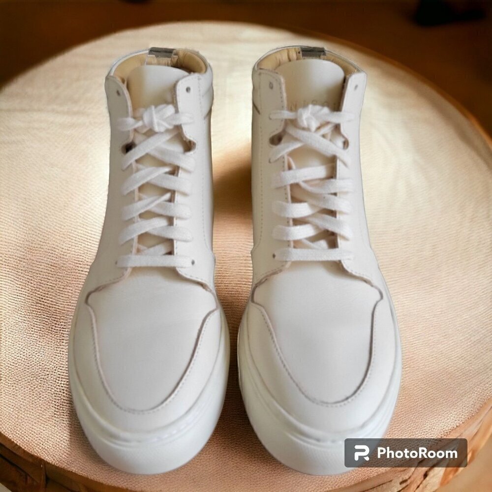 Nisolo - Everyday Mid Top Bone Leather Womens Sneaker- Sz 7
